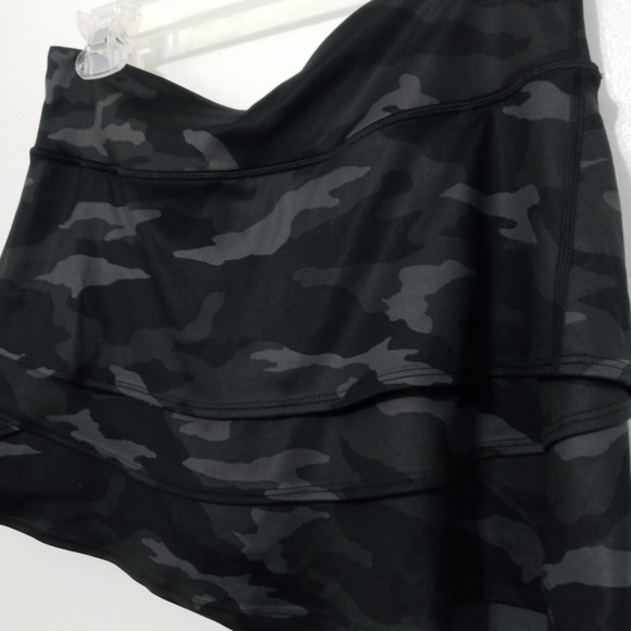Athleta Girl Camo Lux Swing Layered Athleisure Athletic Skort - Picture 2 of 7